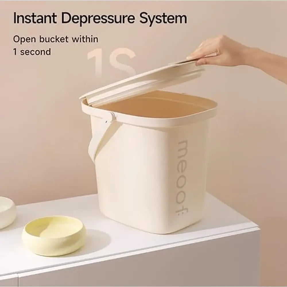 Vacuum Sealed Pet Food Bucket 13L Cat Dog Storage Container Rechargeable Silicone Seal Strip Built-in Scoop BPA-free Premium