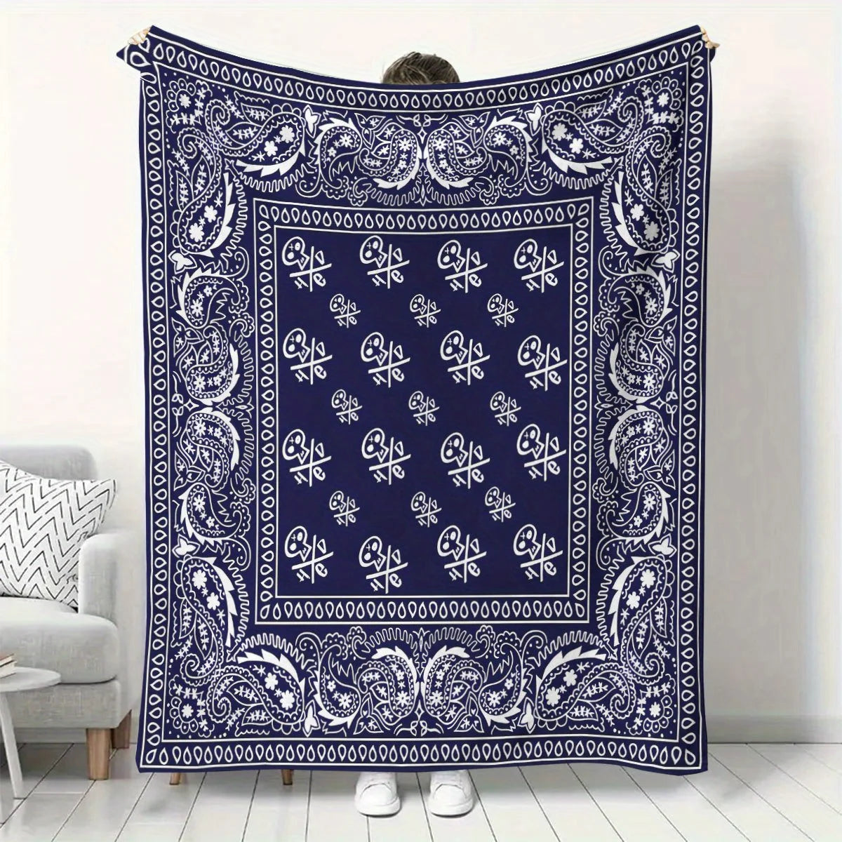 Carpet Pattern Flannel Blanket - Soft and warm, suitable for sofas, beds, and camping, perfect as a holiday gift for boys and gi