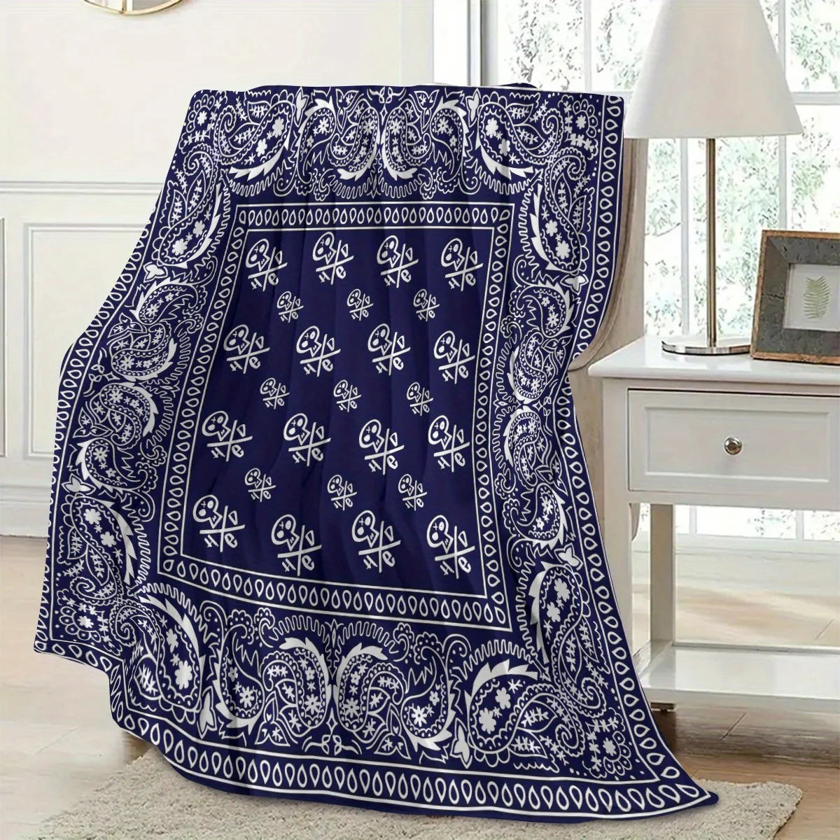 Carpet Pattern Flannel Blanket - Soft and warm, suitable for sofas, beds, and camping, perfect as a holiday gift for boys and gi