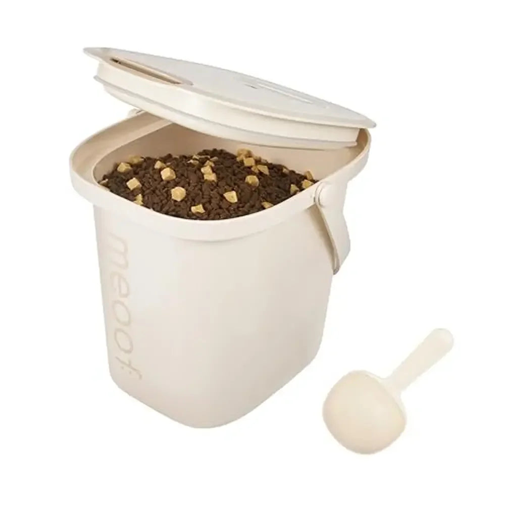 Vacuum Sealed Pet Food Bucket 13L Cat Dog Storage Container Rechargeable Silicone Seal Strip Built-in Scoop BPA-free Premium