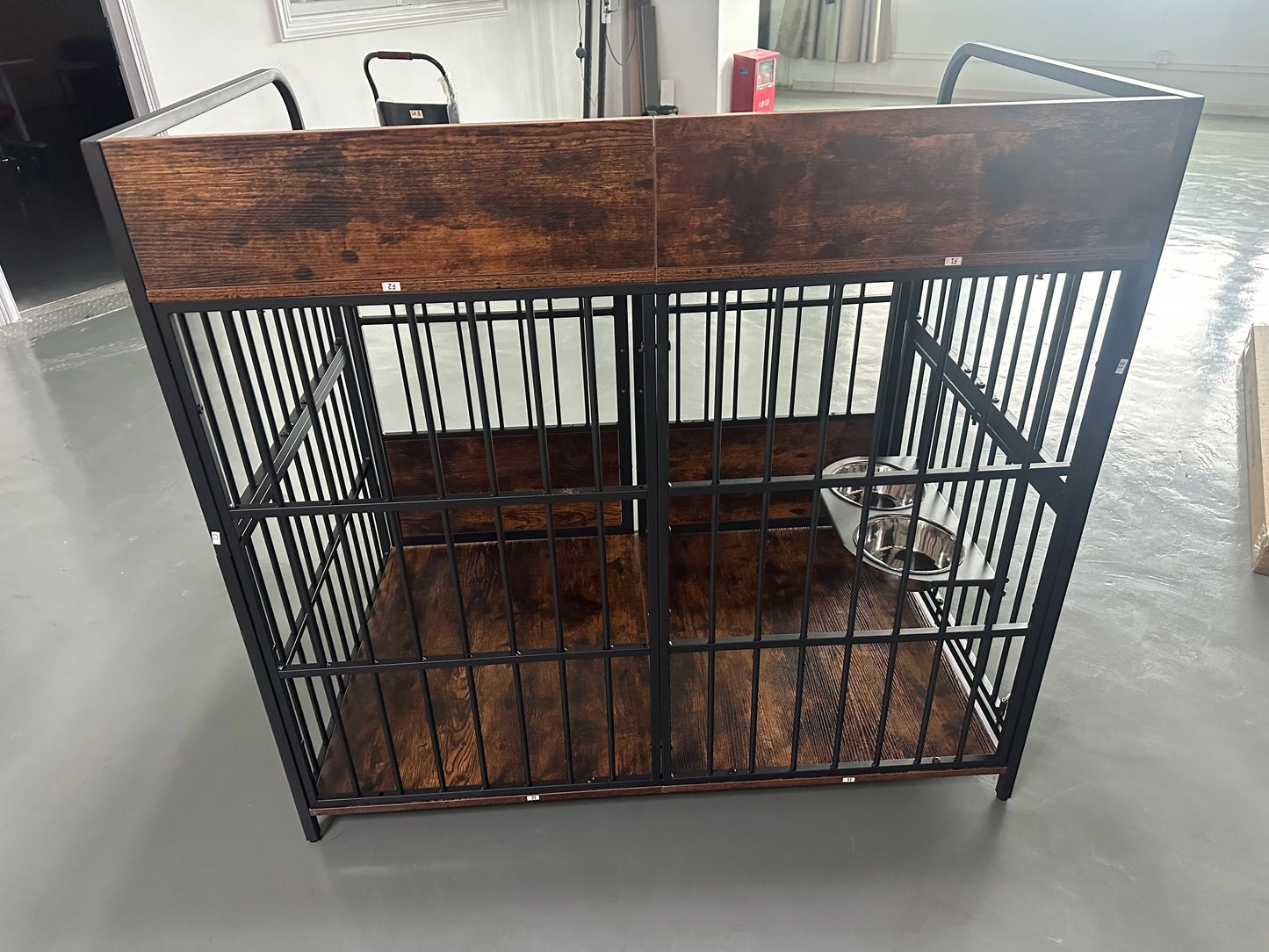 JDPAG Large Dog Crate, Dog Kennel Furniture Indoor with 2 Adjustable Bowls, Heavy Duty Dog Cage,